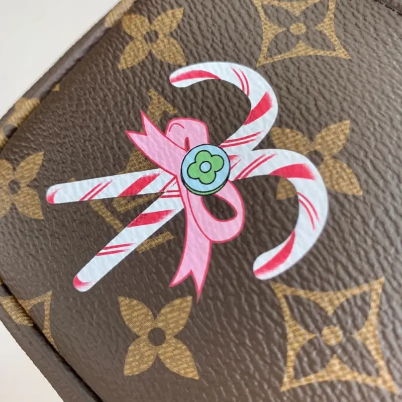 M12205 Old Red 10.5x4x15.5cm High Quality Bags - Image 4