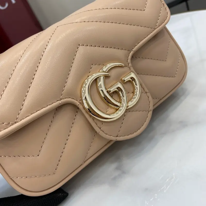 476433 CM 4 High-Quality Bags - Image 6