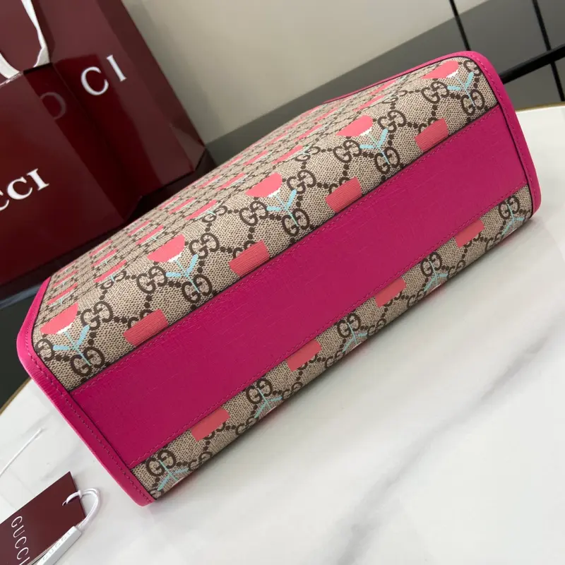 605614 CM 4 High-Quality Bags - Image 4