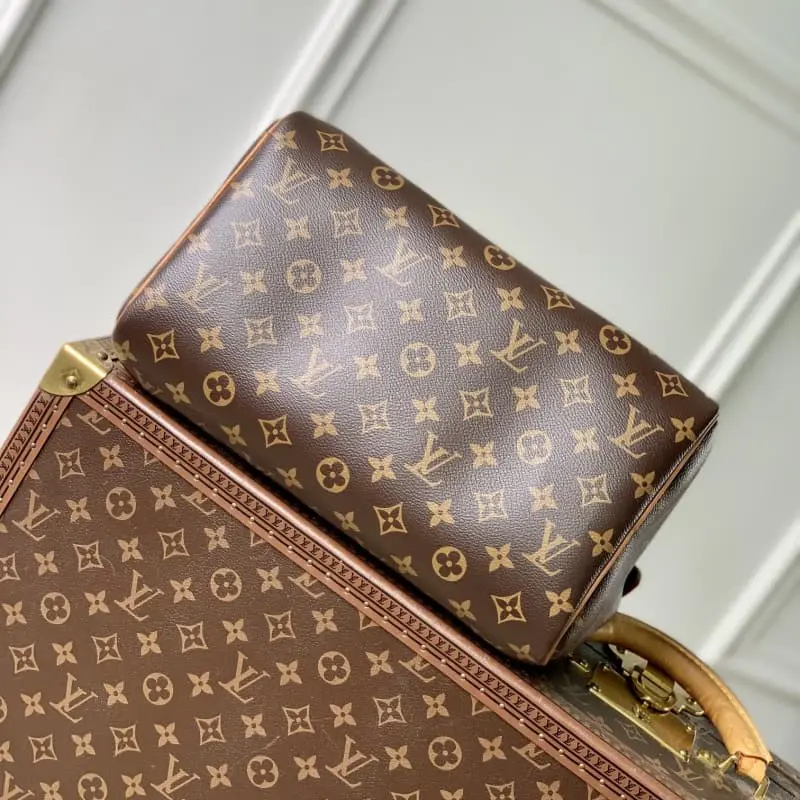 N87212 21x17x30cm High Quality Bags - Image 4