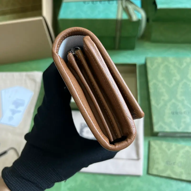 760302 CM 4 High-Quality Bags - Image 4