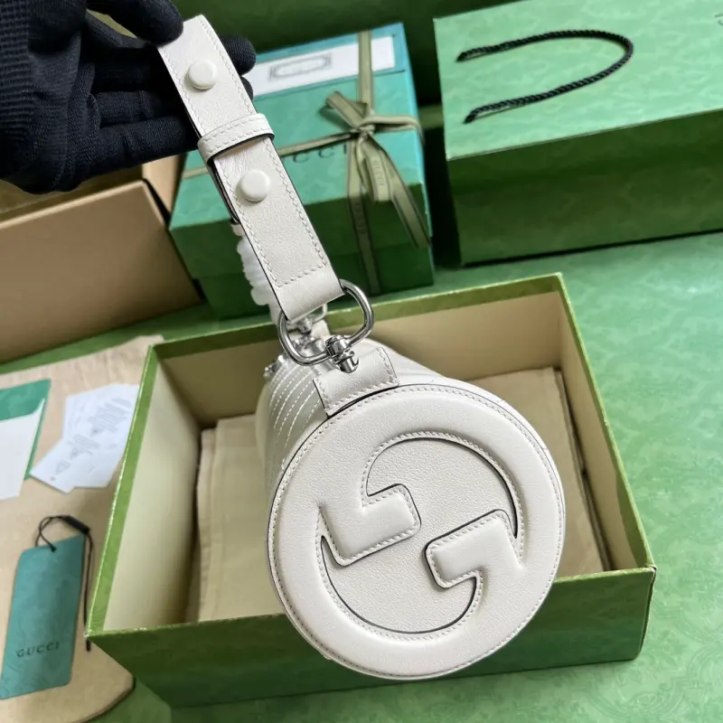 760169 CM 1 High-Quality Bags - Image 4