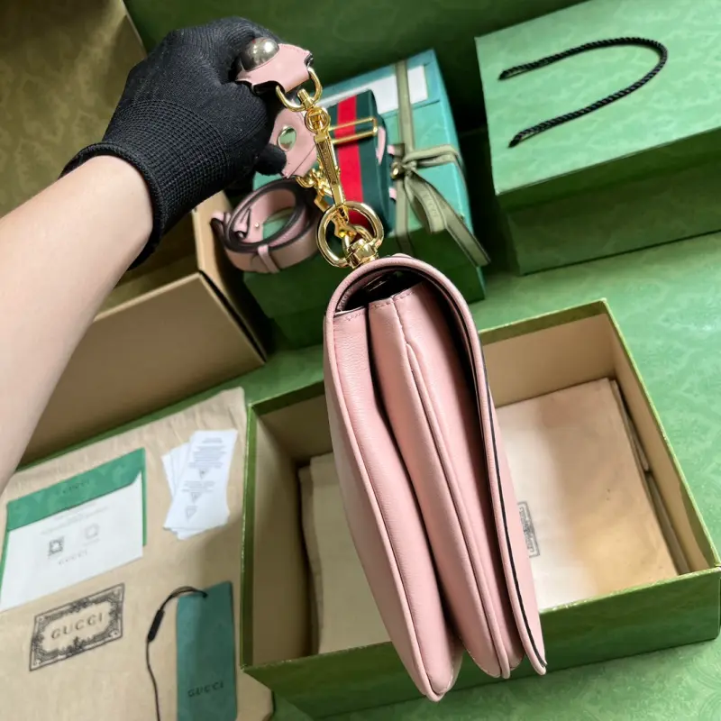 721172 CM 3 High-Quality Bags - Image 4