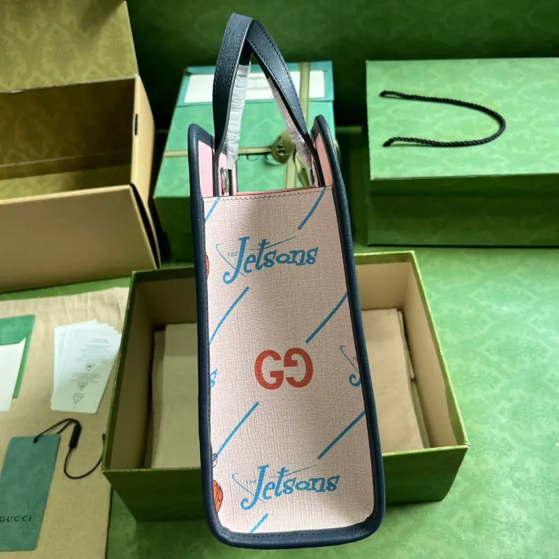 605614 CM 3 High-Quality Bags - Image 4