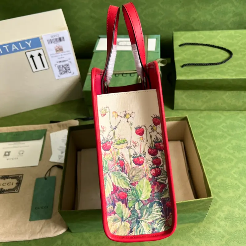 605614 CM 4 High-Quality Bags - Image 4