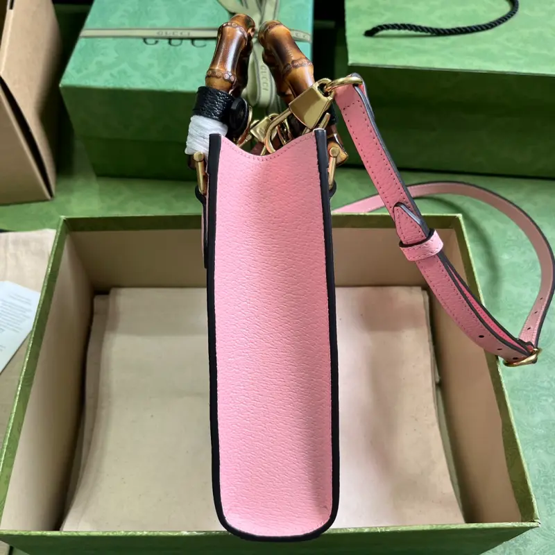 739079 CM 3 High-Quality Bags - Image 5