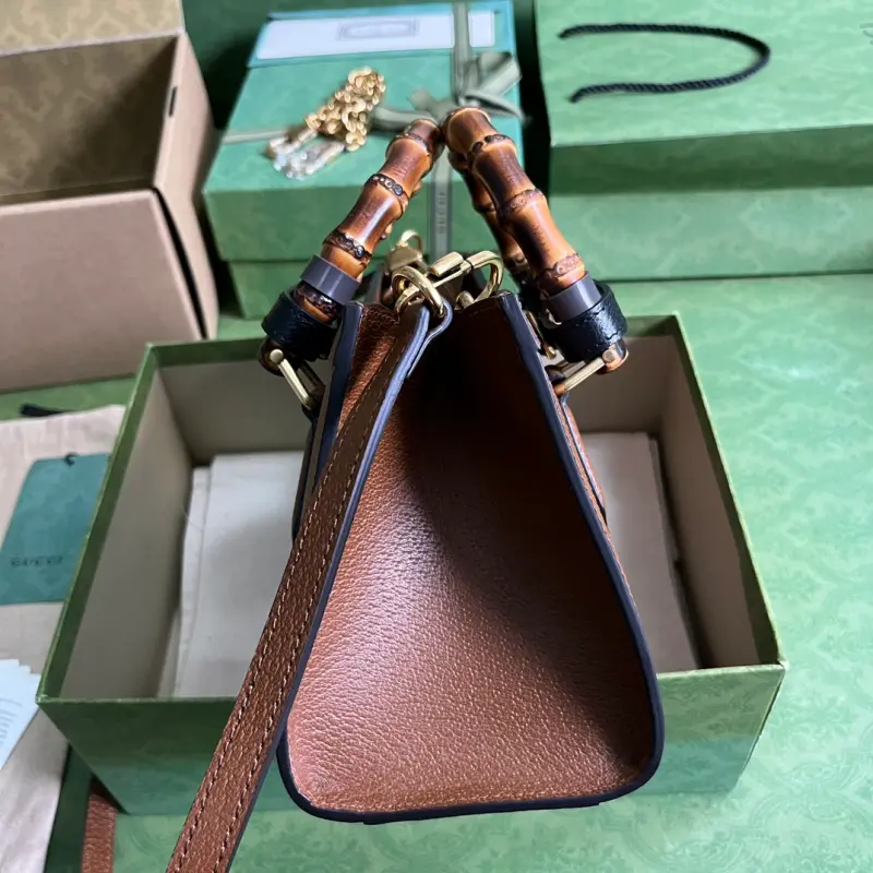 735153 CM 2 High-Quality Bags - Image 4