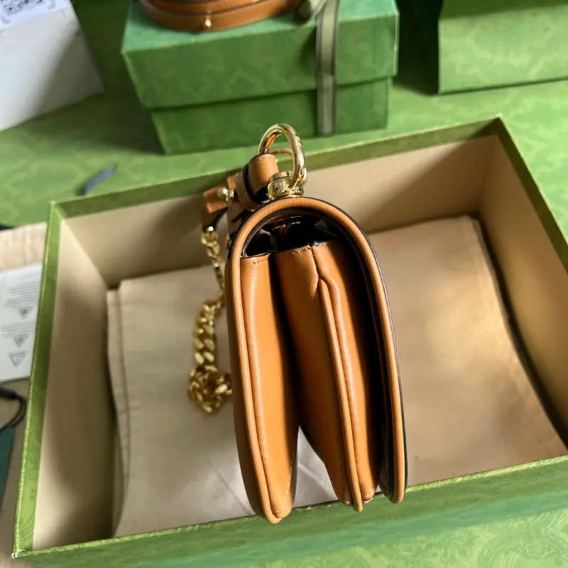 724645 CM 3 High-Quality Bags - Image 4