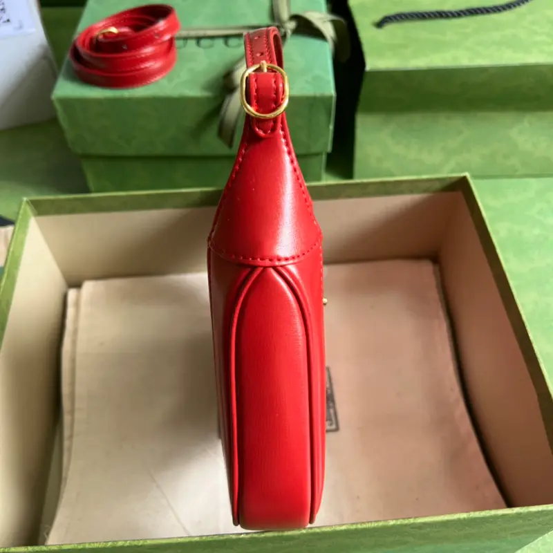 637091 CM 4 High-Quality Bags - Image 4