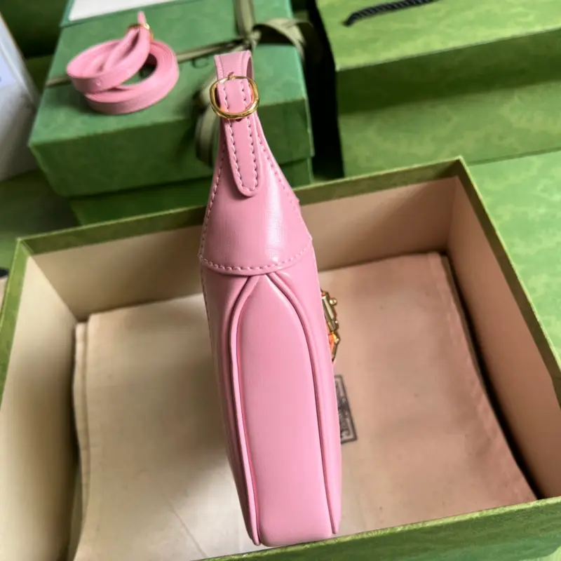 637091 CM 5 High-Quality Bags - Image 4