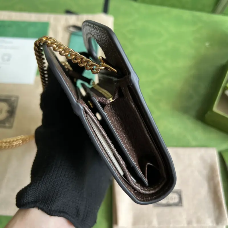 701066 CM 1 High-Quality Bags - Image 4