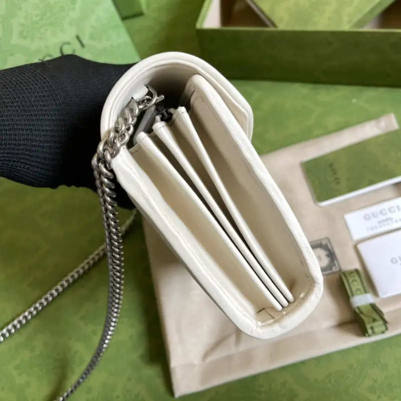 476433 CM 8 High-Quality Bags - Image 4