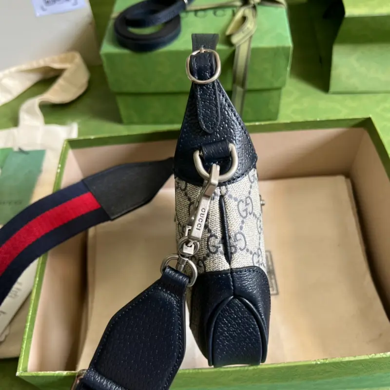 685127 CM 1 High-Quality Bags - Image 4