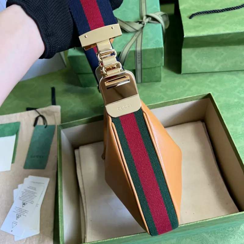 699409 CM 3 High-Quality Bags - Image 4