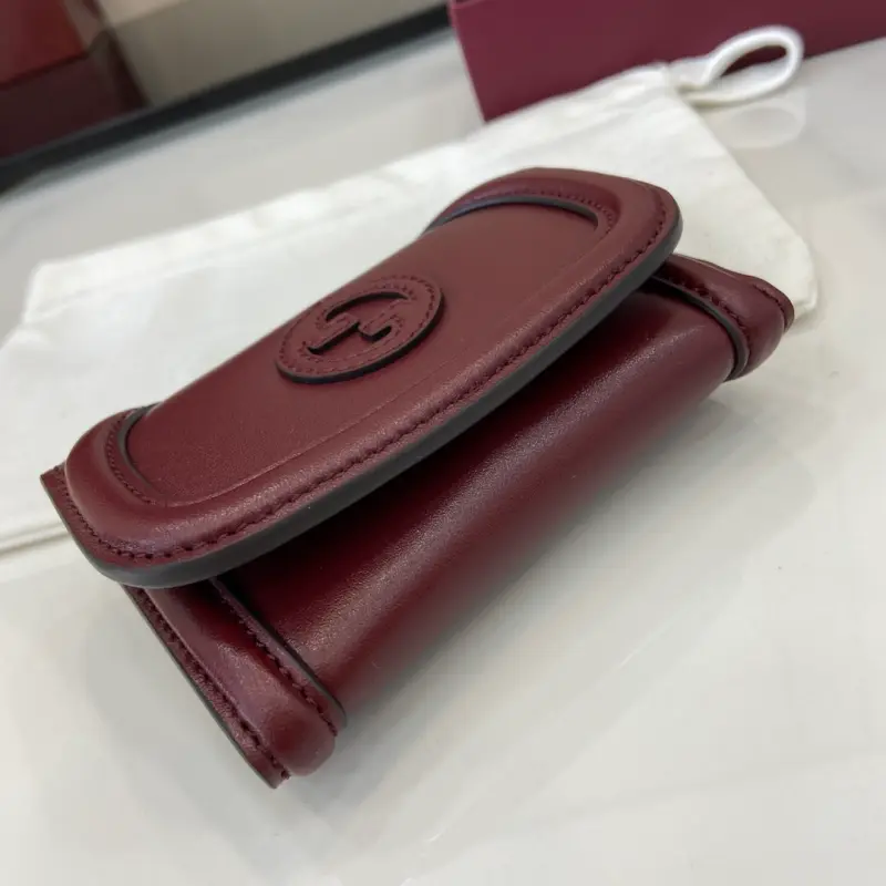 818811 CM 1 High-Quality Bags - Image 4