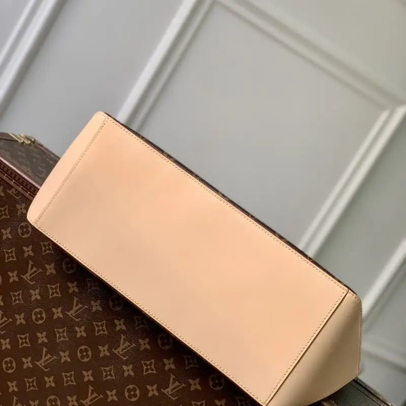 M47134 43x33x16cm High Quality Bags - Image 4