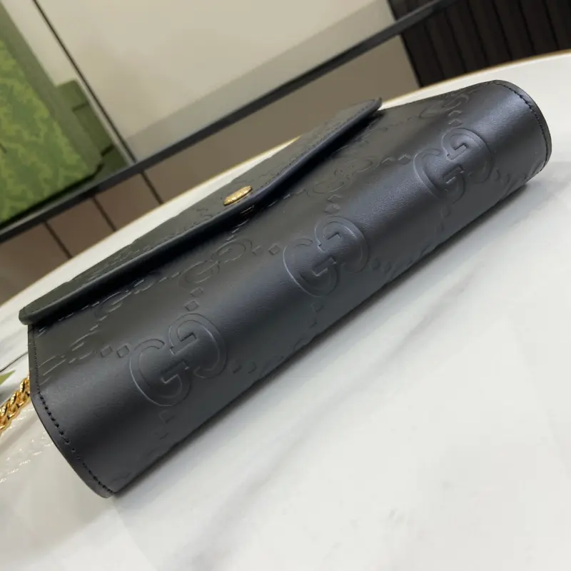 781555 CM 4 High-Quality Bags - Image 4