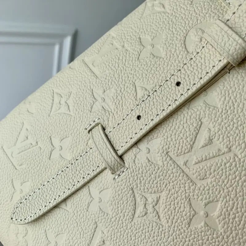 M47185 White Small 31x21.5x13cm High Quality Bags - Image 4