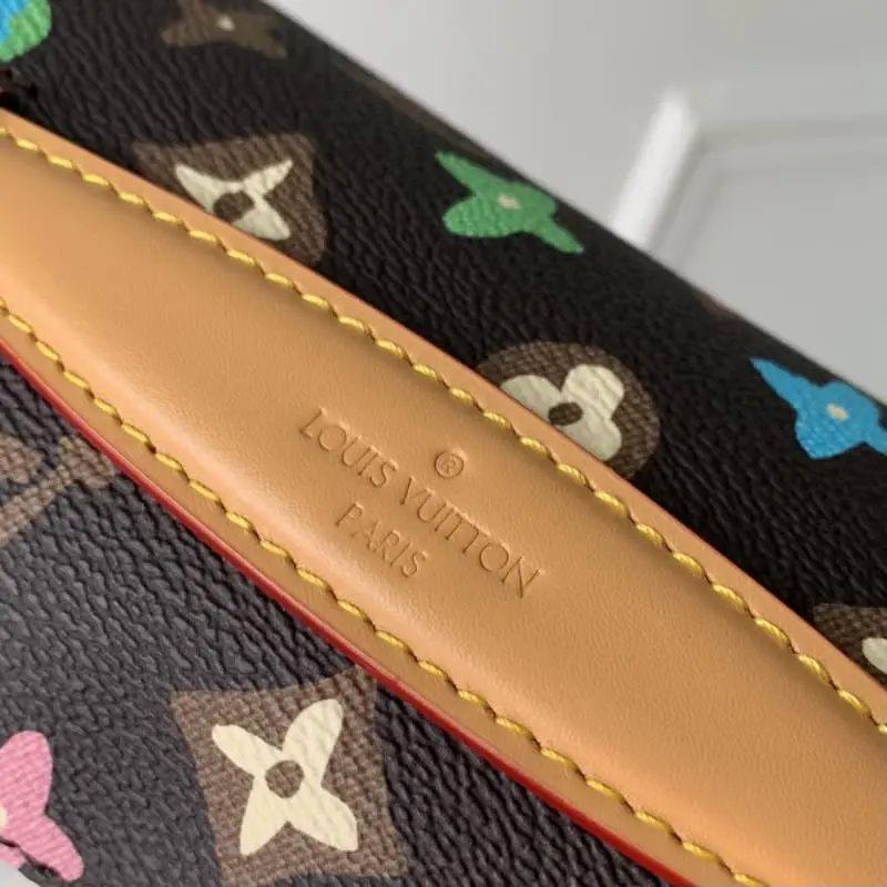 M24858 30x15x8cm High Quality Bags - Image 4