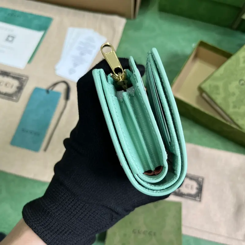 772640 CM 3 High-Quality Bags - Image 4