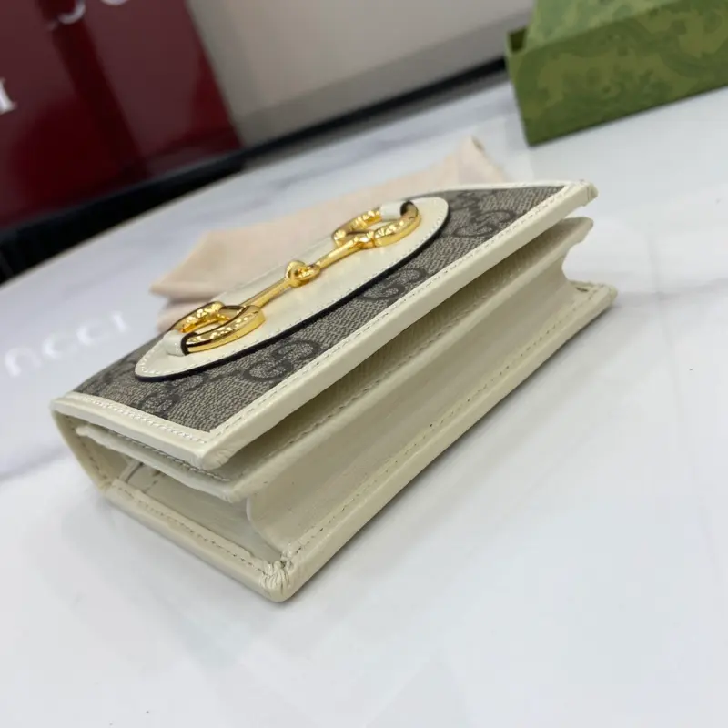 621887 CM 4 High-Quality Bags - Image 4