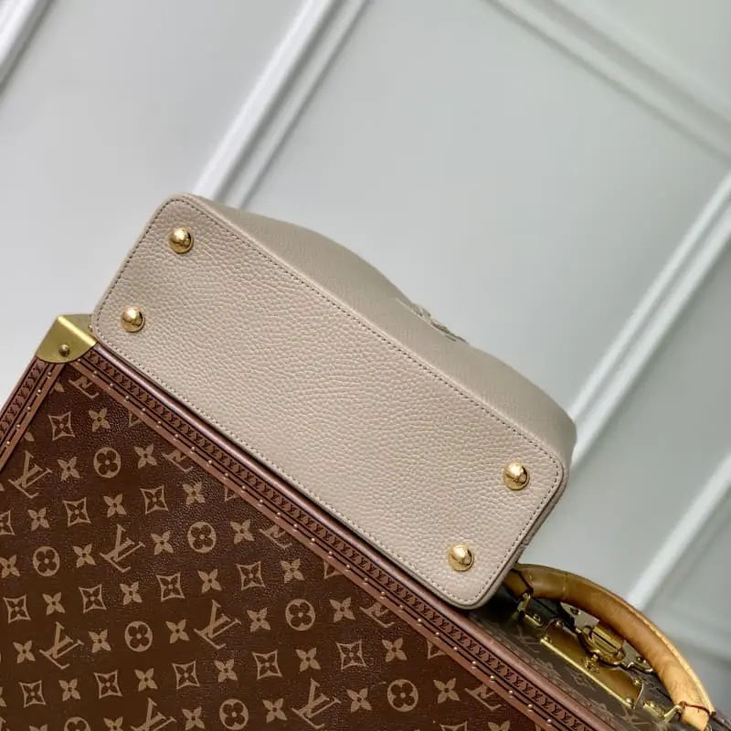 M24727Medium Light Brown 315x20x11cm High Quality Bags - Image 4