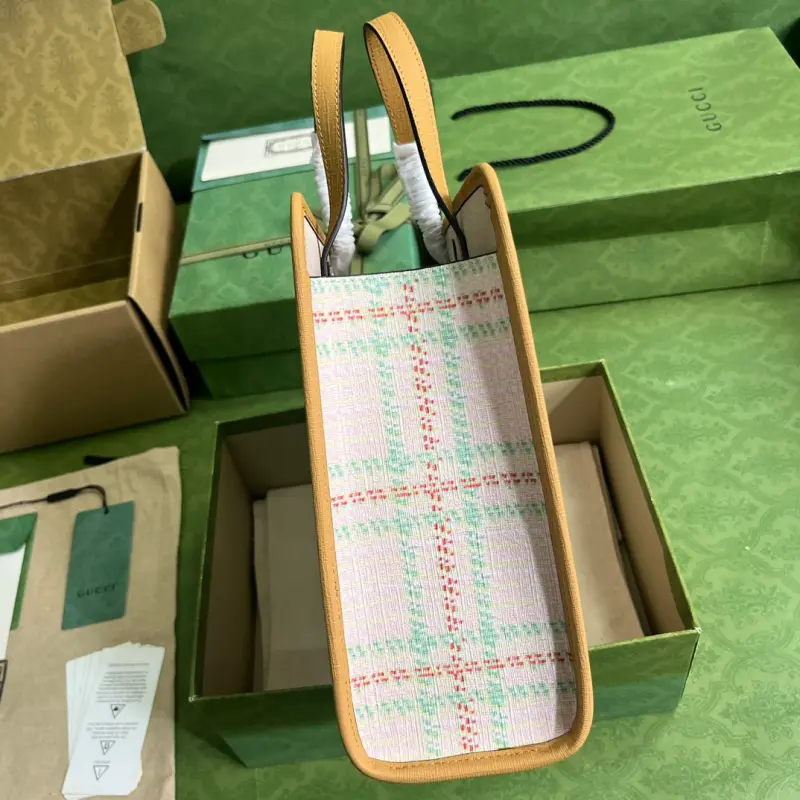 605614 CM 8 High-Quality Bags - Image 4