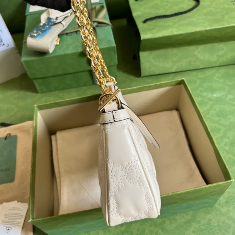 735049 CM 3 High-Quality Bags - Image 4