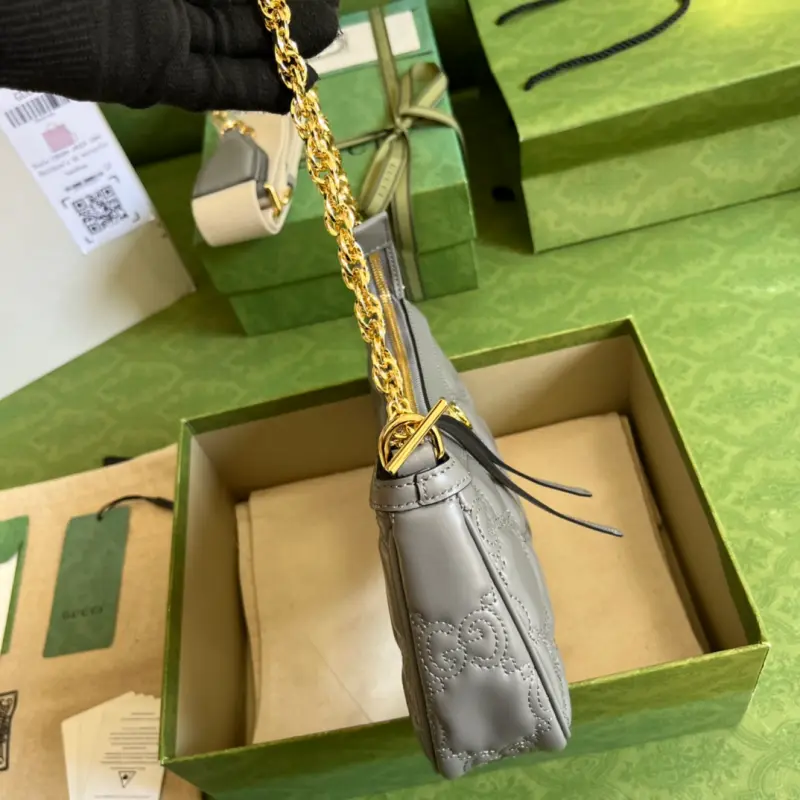 735049 CM 7 High-Quality Bags - Image 4