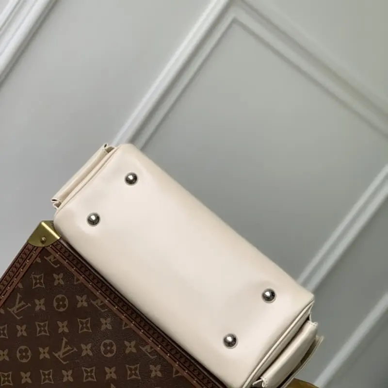 M12965 17x12x28cm High Quality Bags - Image 4