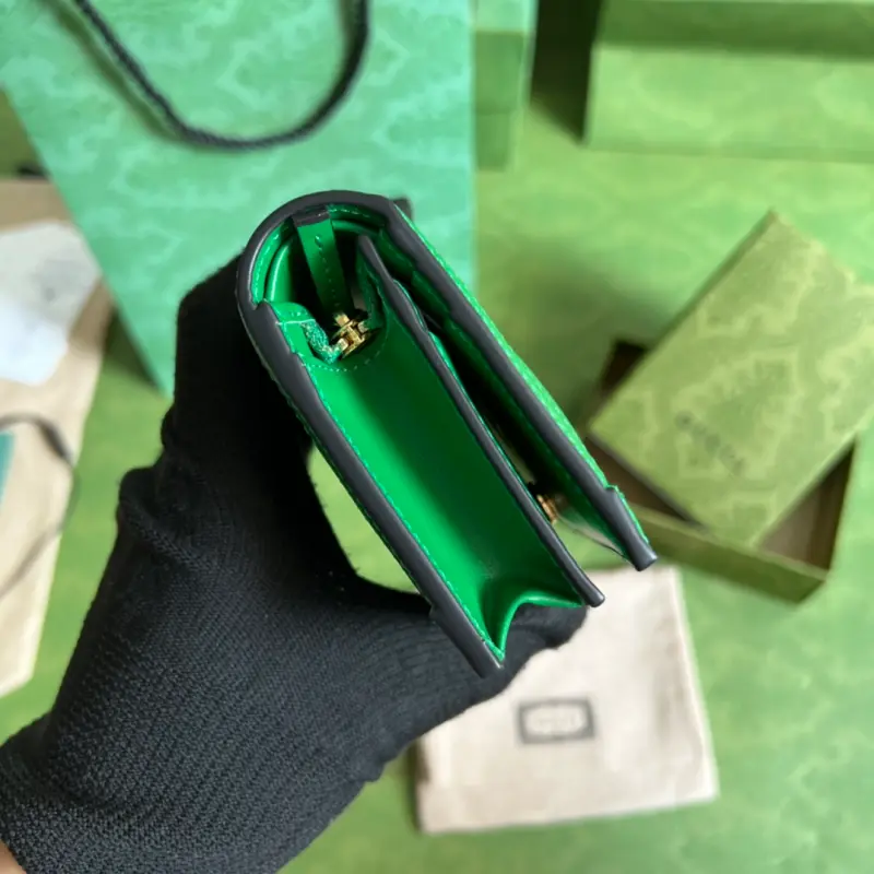 723786 CM 4 High-Quality Bags - Image 4