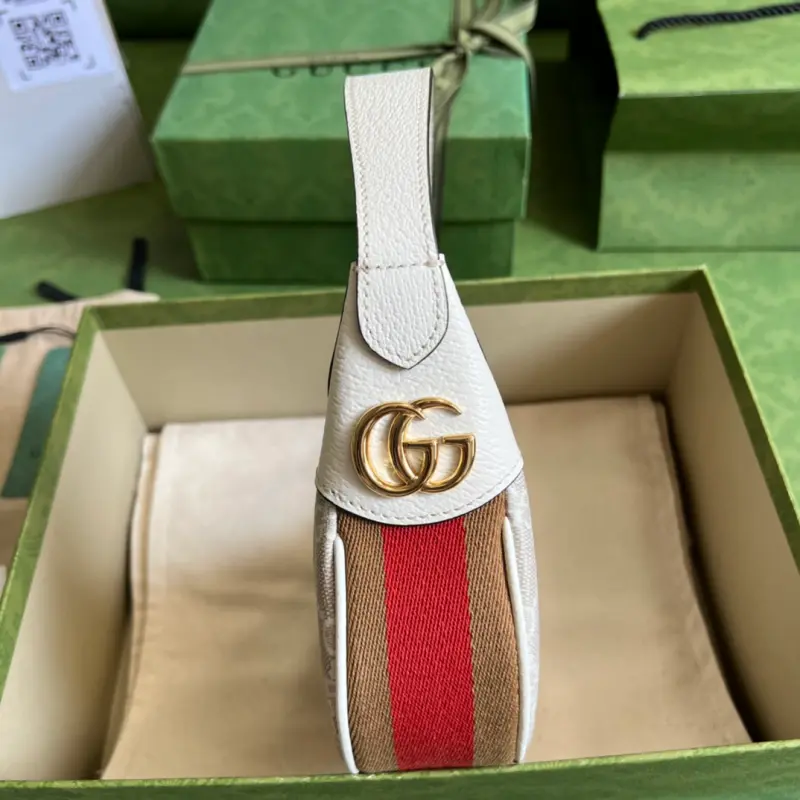 658551 CM 7 High-Quality Bags - Image 4