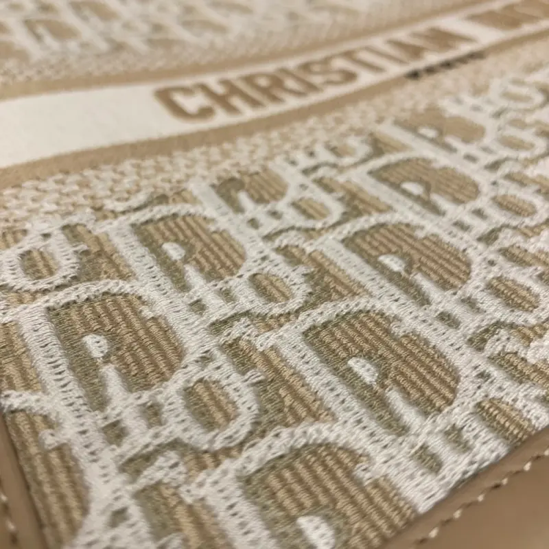 ML249 2 High Quality Bags - Image 8