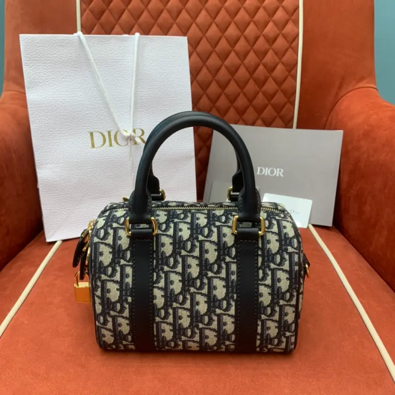 ML67 2 High Quality Bags - Image 4