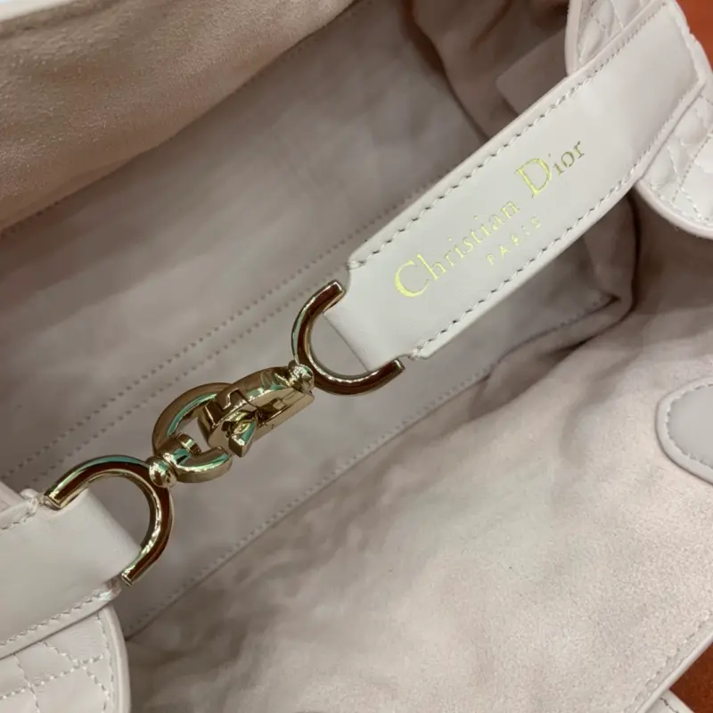 ML176 3 High Quality Bags - Image 8