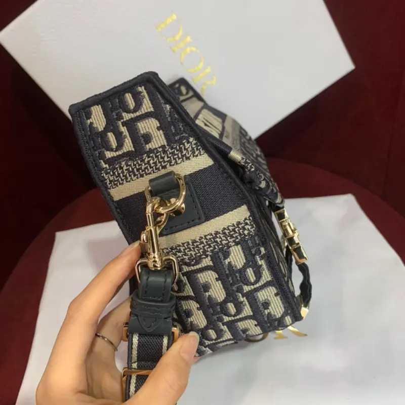 ML211 High Quality Bags - Image 4