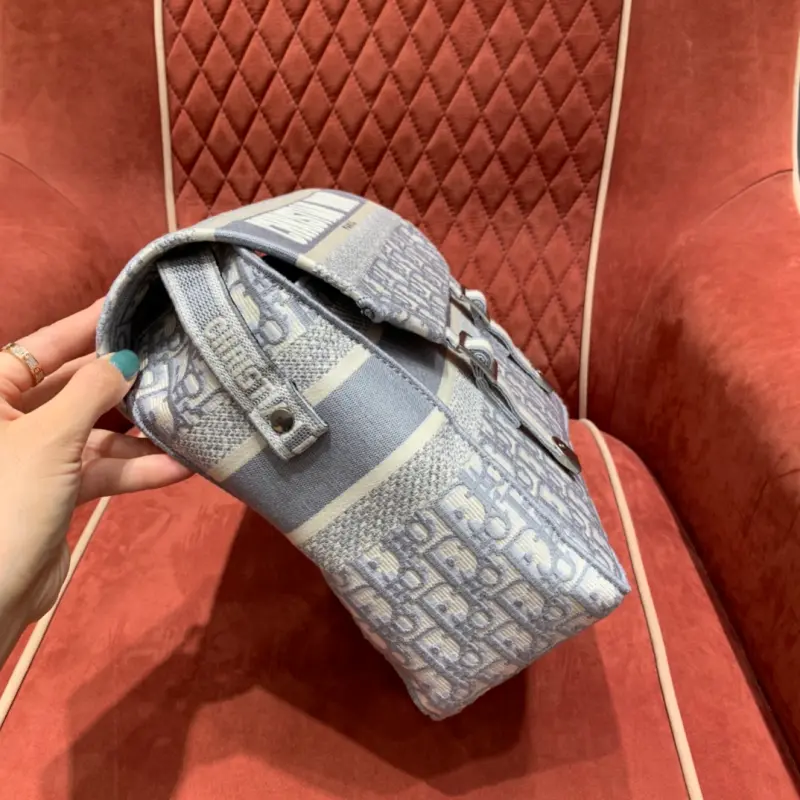 ML193 2 High Quality Bags - Image 4