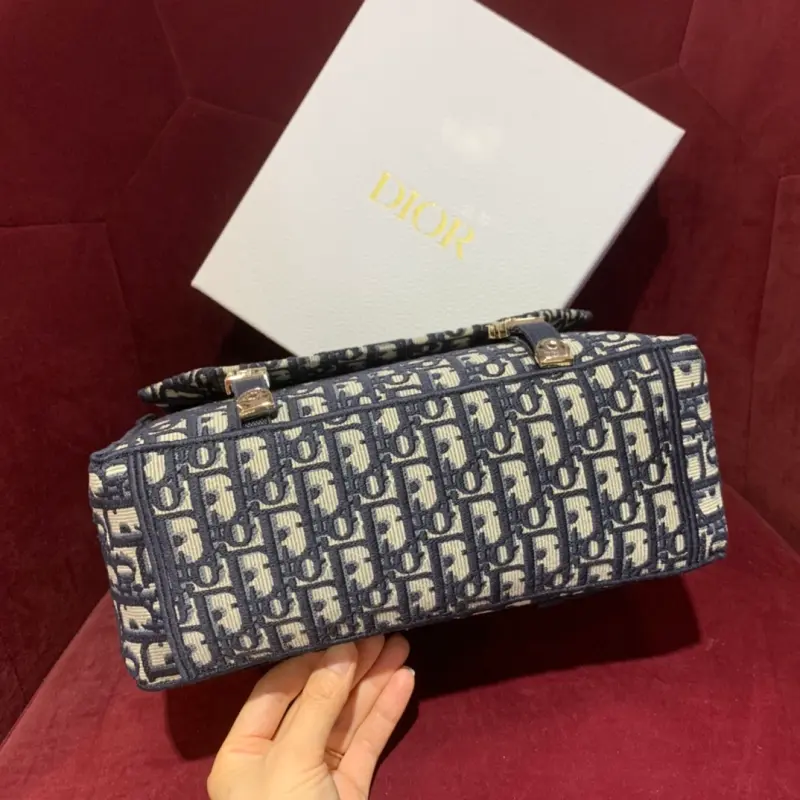 ML200 High Quality Bags - Image 4