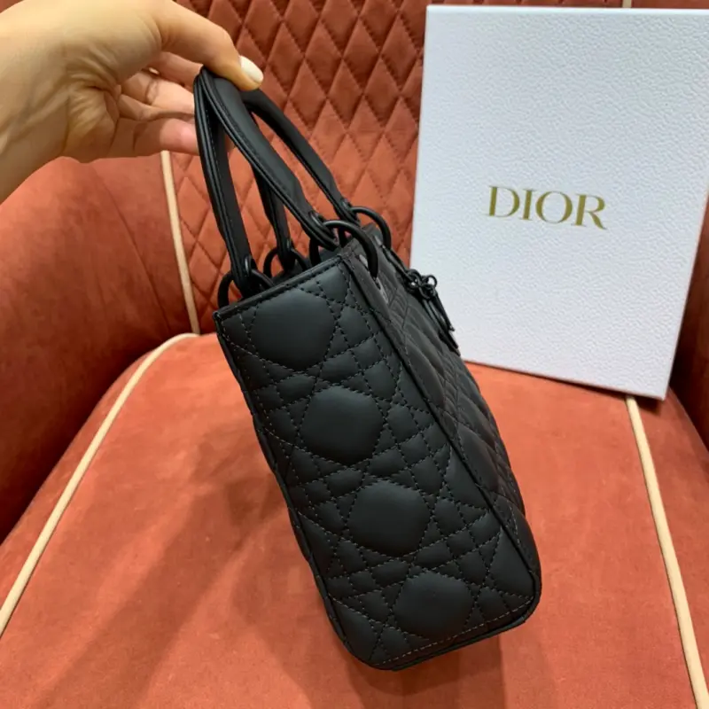 ML172 1 High Quality Bags - Image 4