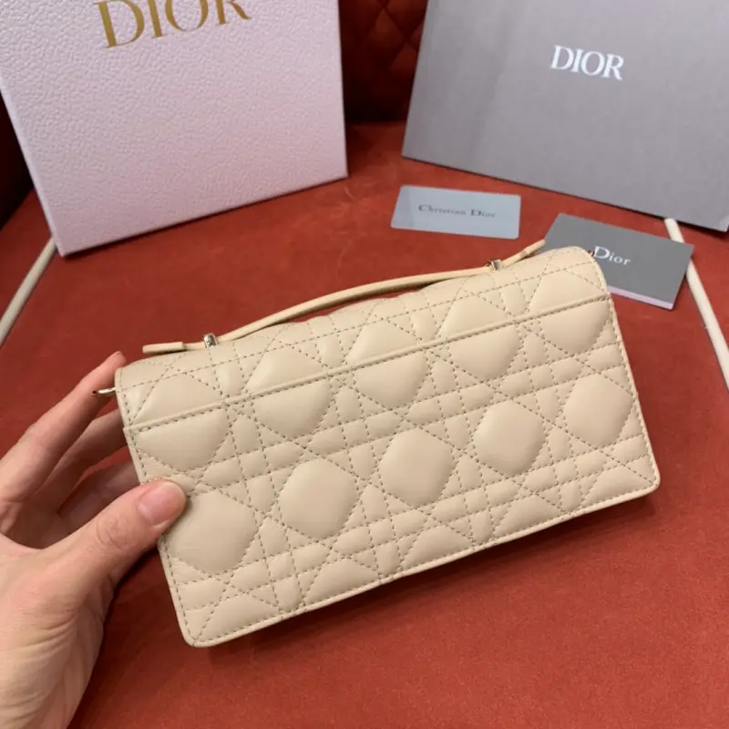 ML186 1 High Quality Bags - Image 4