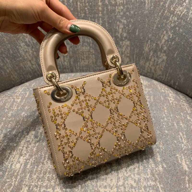 ML131 High Quality Bags - Image 3