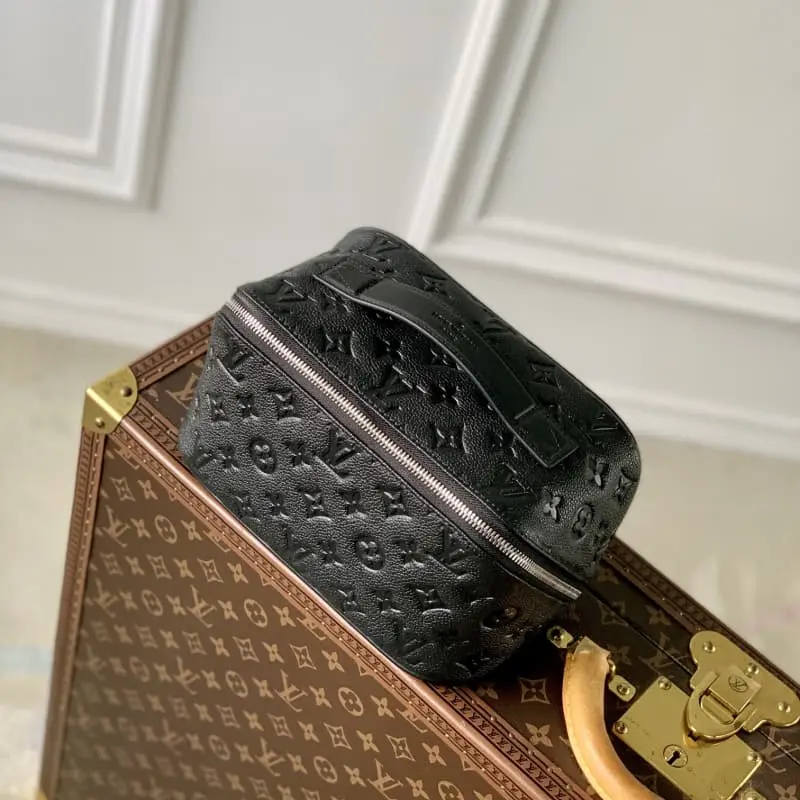 M11750 embossed 24x13x13cm High Quality Bags - Image 4