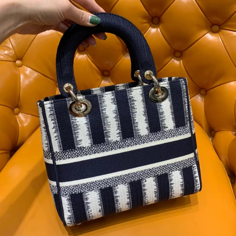 ML33 High Quality Bags - Image 4