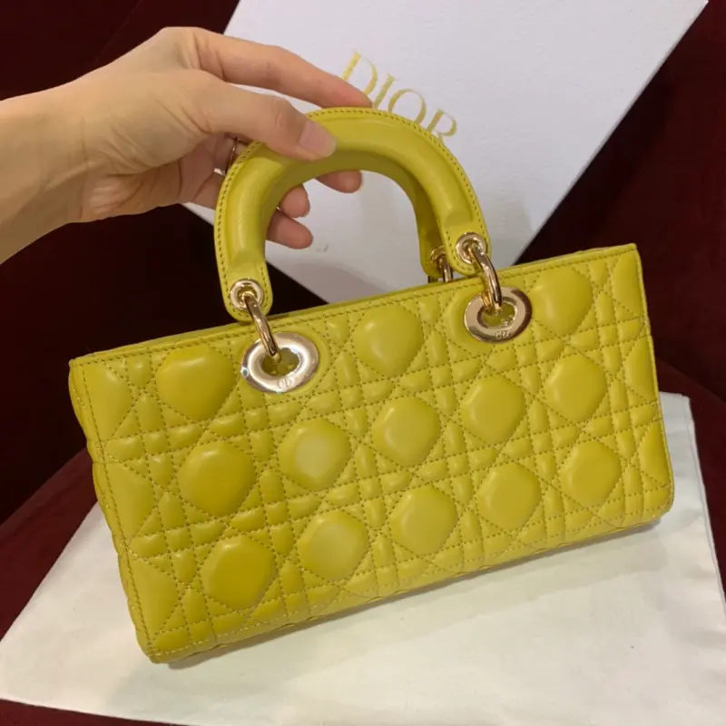 ML16 1 High Quality Bags - Image 4