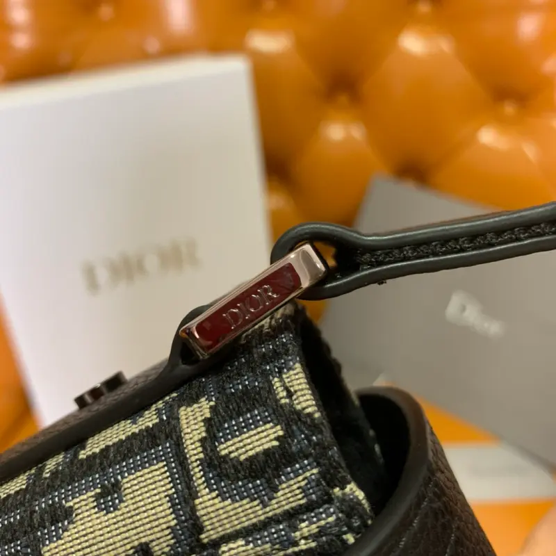 ML Saddle Messenger Bag 31cm High Quality Bags - Image 4