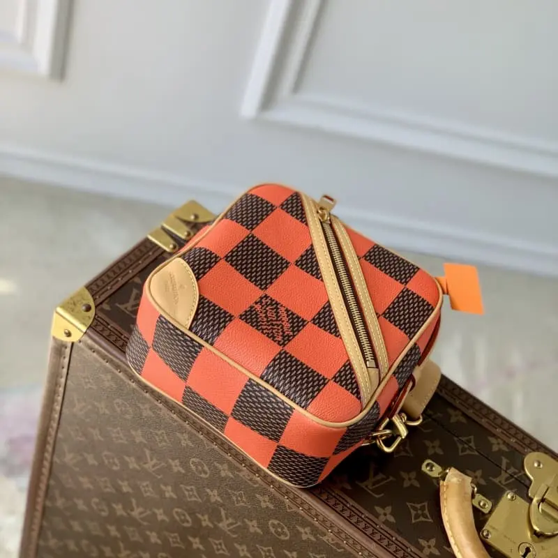 N40568 HH173 24x24x8cm High Quality Bags - Image 4