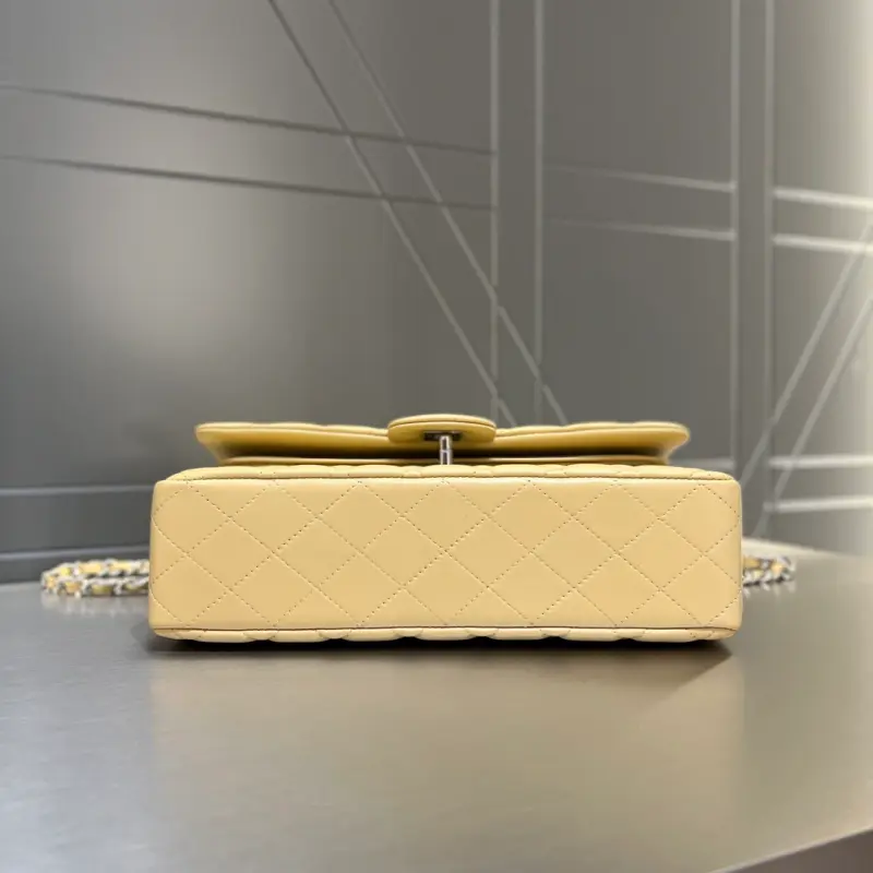 Medium 25cm Lamb Skin CM 12 High Quality Bags - Image 4