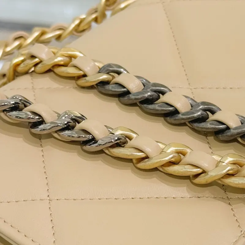 19Week CM 5 High Quality Bags - Image 8