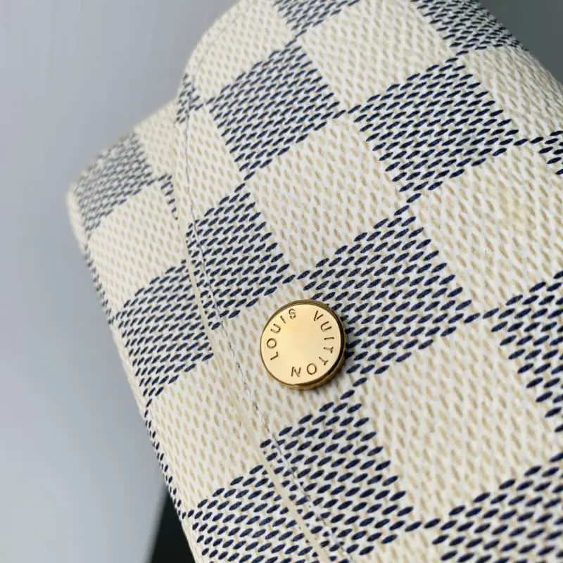 M41939 Gold Button White Grid Powder 11X8cm High Quality Bags - Image 4