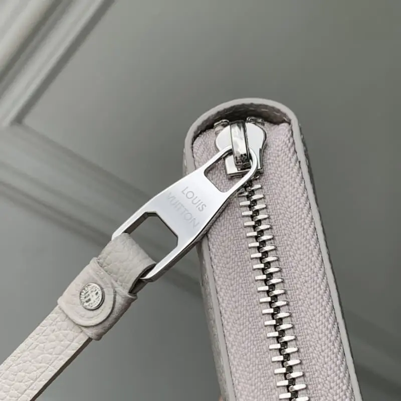 M13825 19.5x10.5x2.5cm High Quality Bags - Image 4